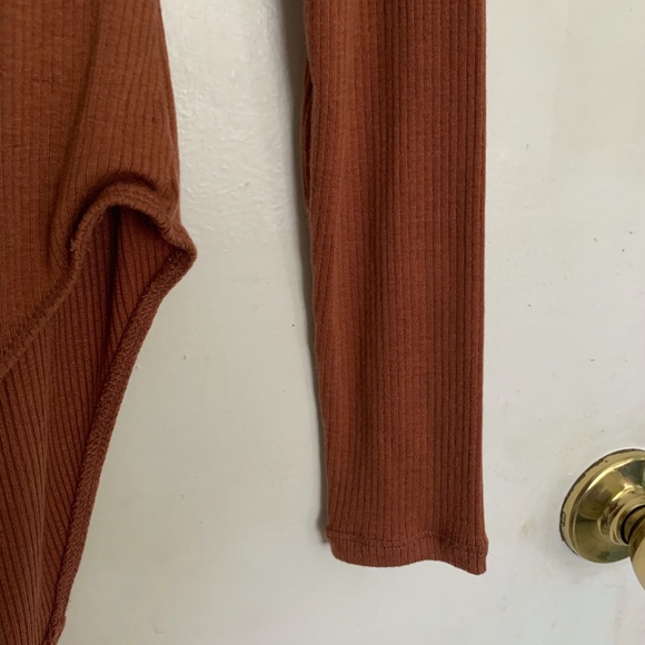 Everlane: The Pima Micro-Rib Turtleneck BodySuit Size Small - Picture 5 of 6